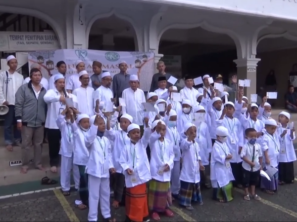 Sunatan Massal & Pawai Obor: Meriahkan Muharram Bersama Sedekah Subuh